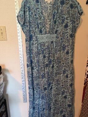 365 by Porridge Blue Floral Tank